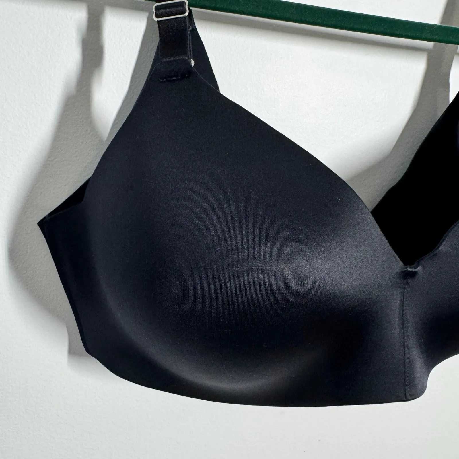 Soma Vanishing Back Wireless Bra Women Black 38C Smoothing Seamless Full Cover - Image 5