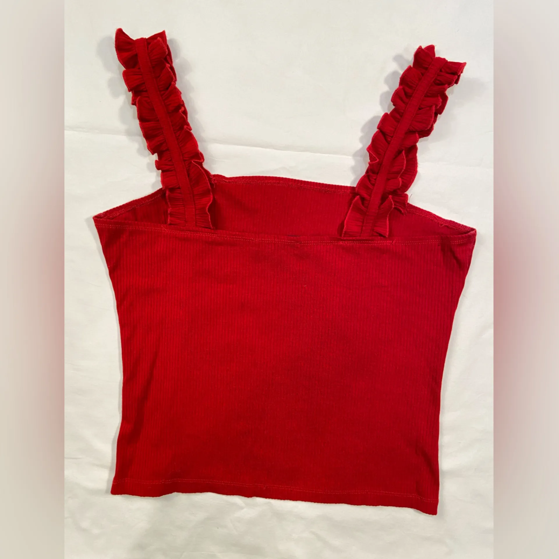 Intermix Red shirt ruffle straps, ribbed‎ knit, size medium - Image 3