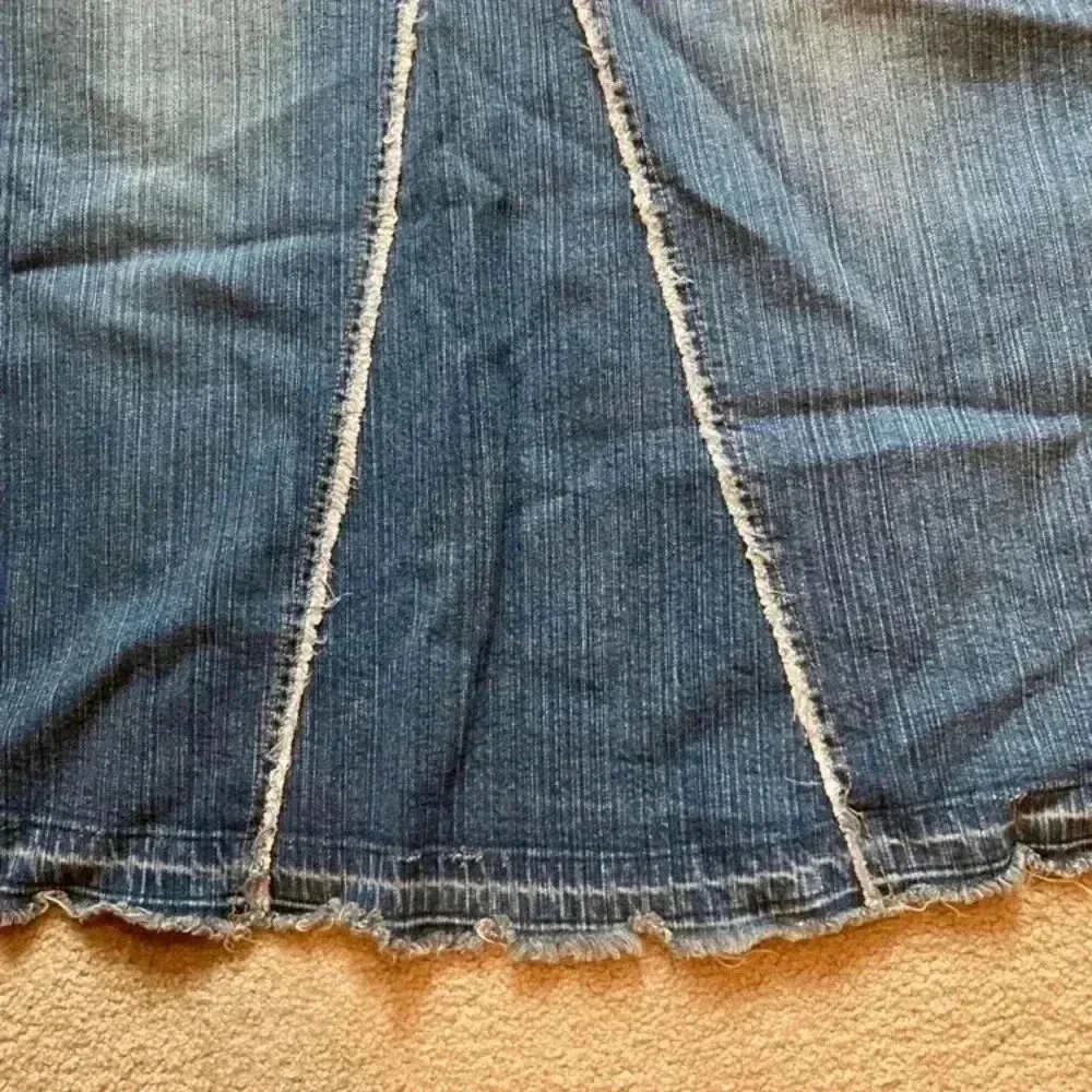 Mudd maxi denim vintage skirt in size 7 - Image 3