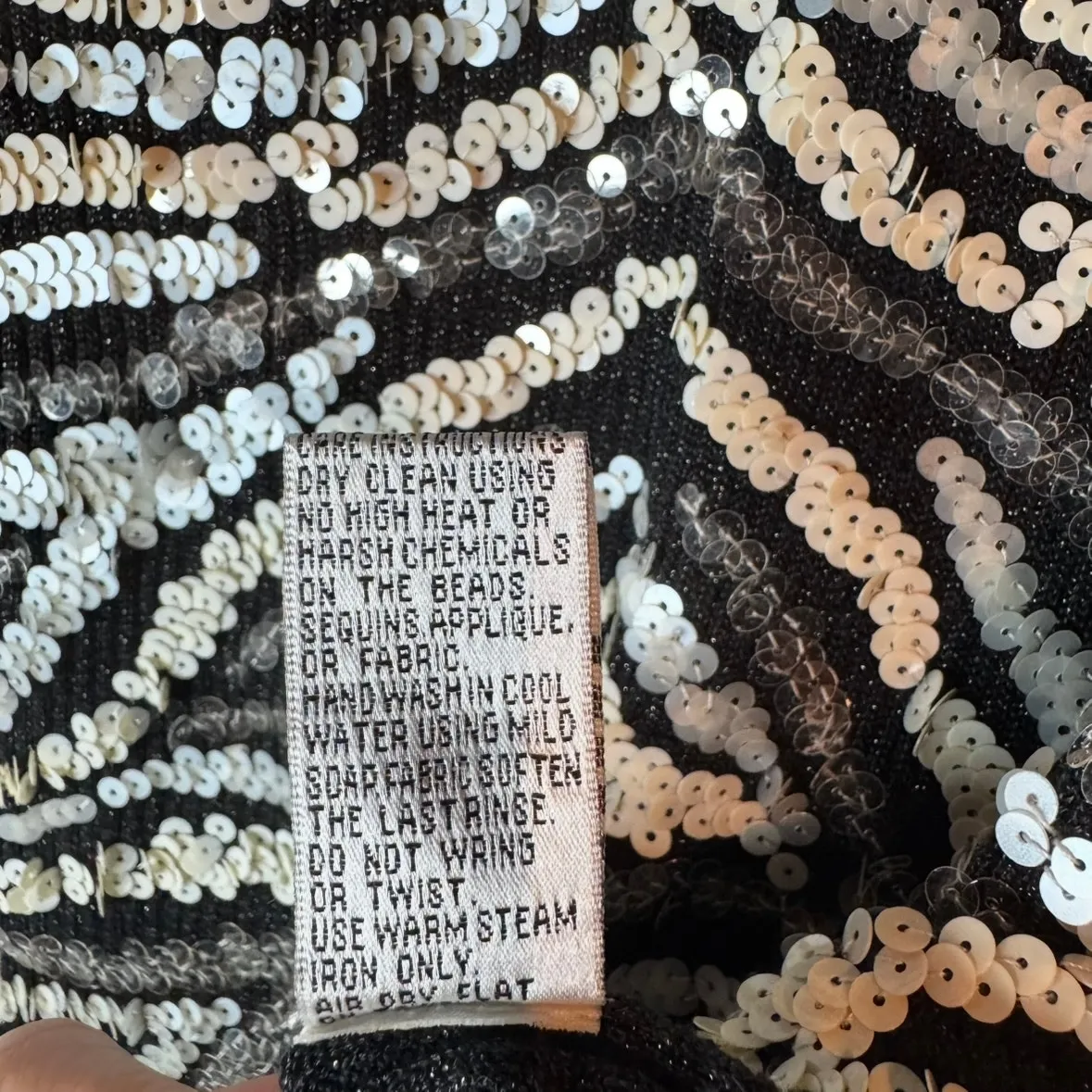 VTG 1990's Cache Women Stretch Knit Sleeveless Silver Sequin Top Size Medium - Image 11