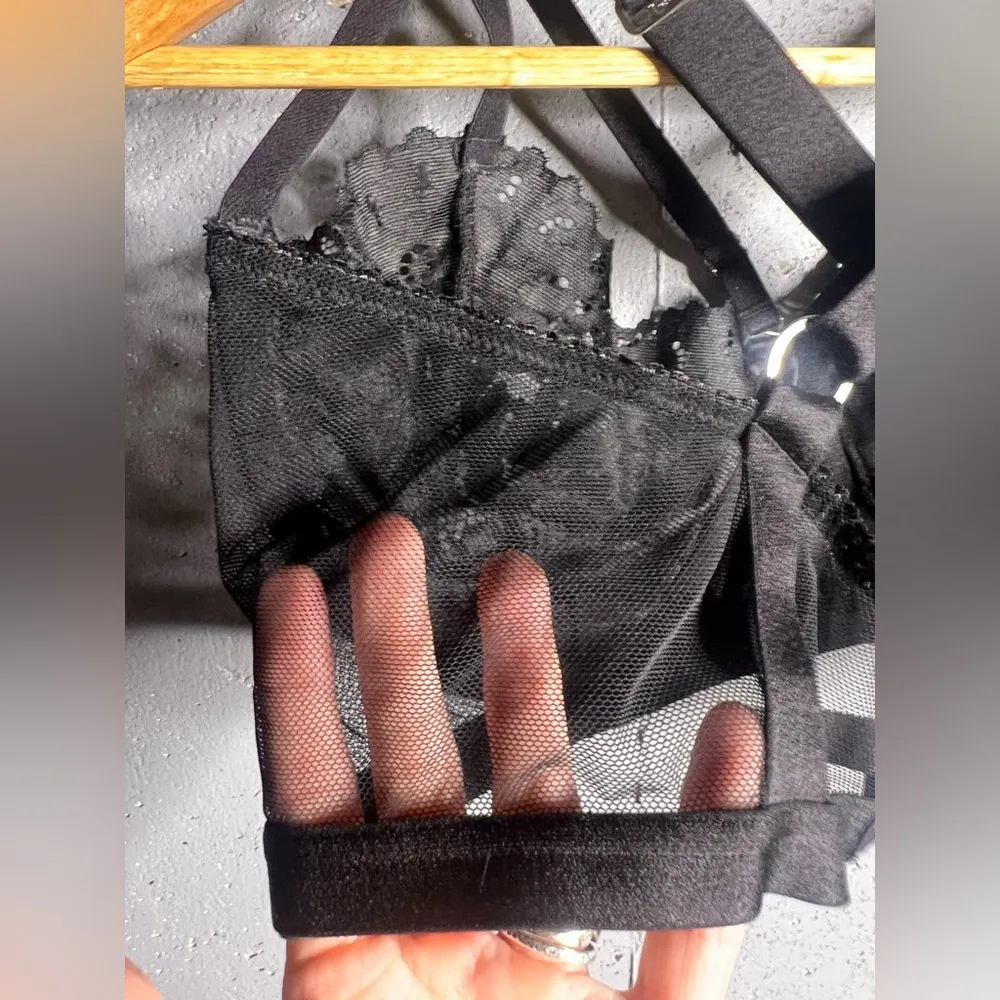 Lonely Lulu Underwire Bra Black. Size 38 D Black - Image 7