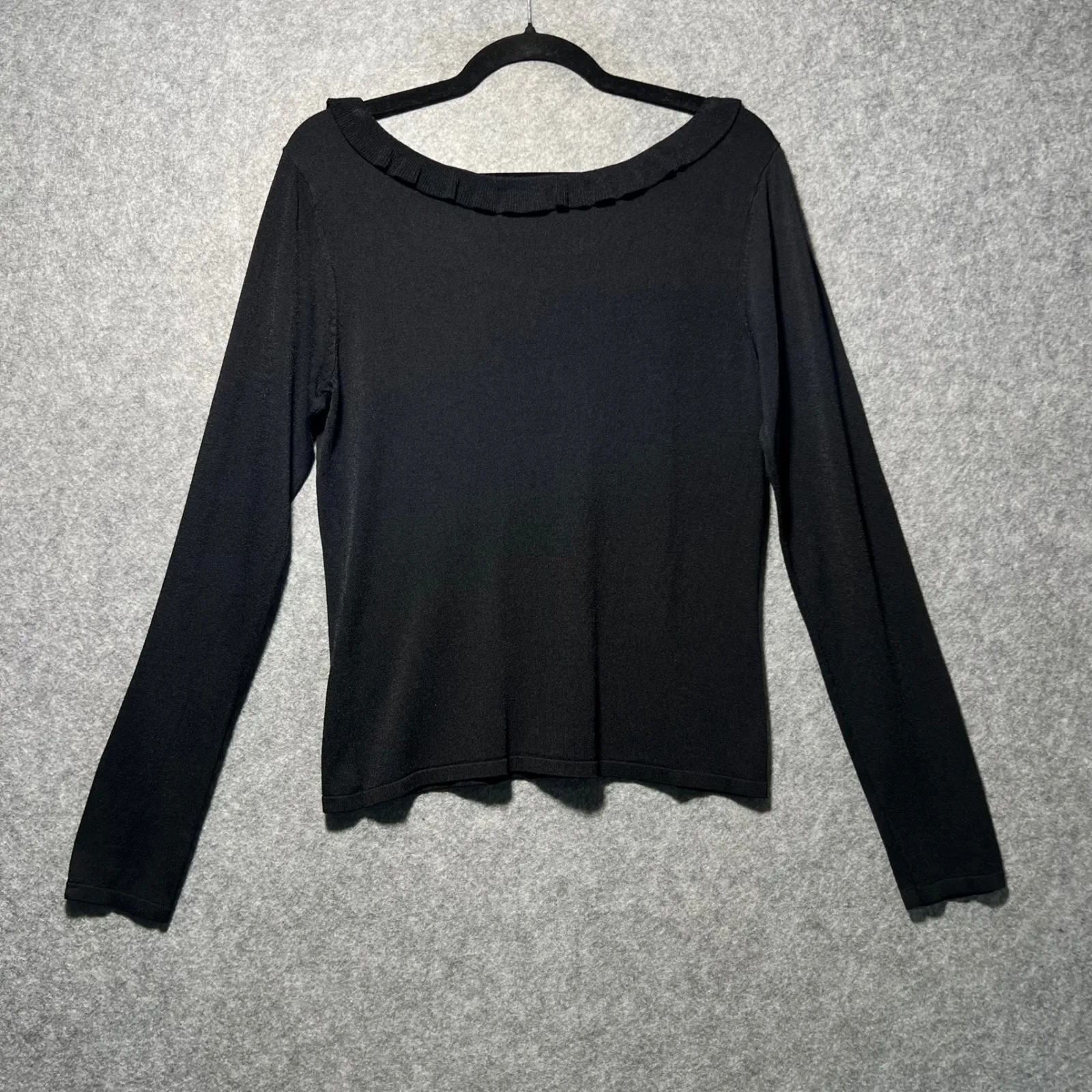 Gloria Vanderbilt Black Long Sleeve Ruffled Neck Sweater Top Women's Size M - Image 5