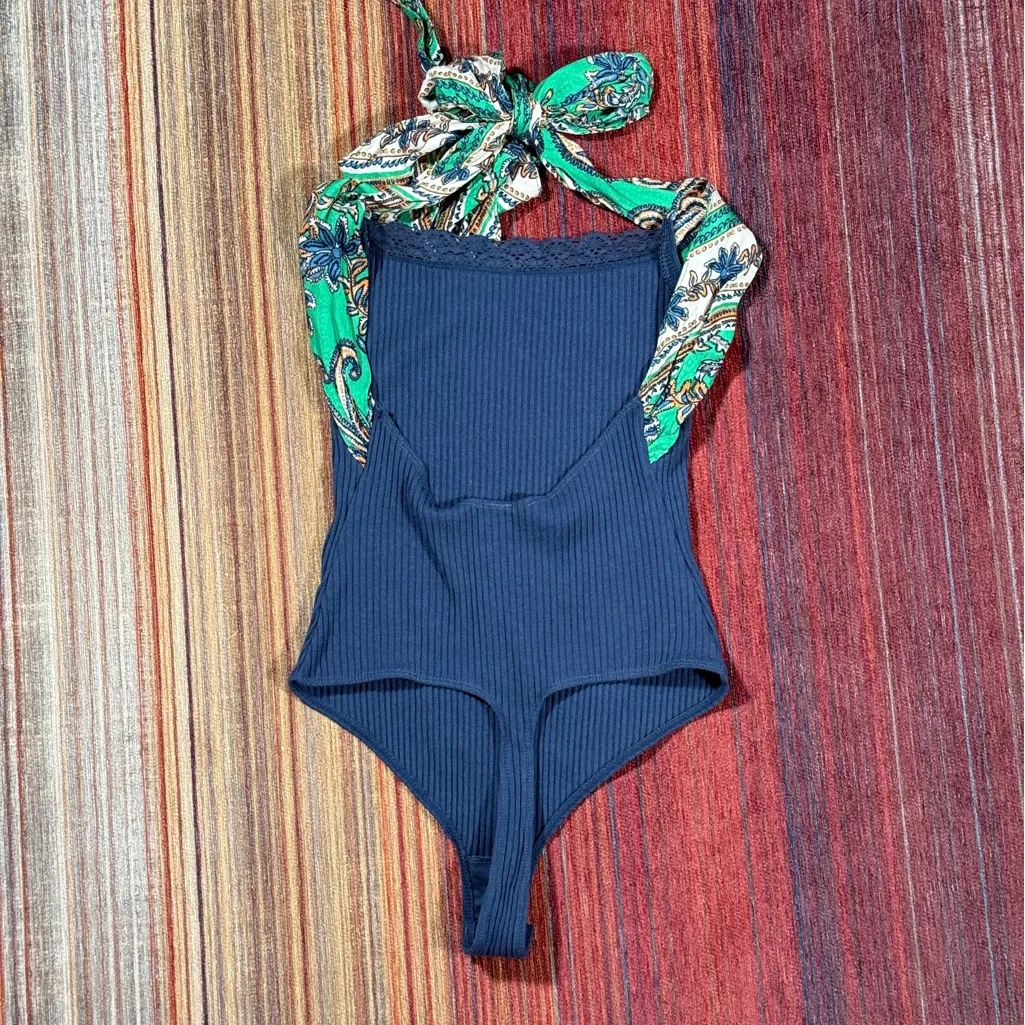 Free people -Eyes For U Halter Bodysuit - Navy Combo - Image 4