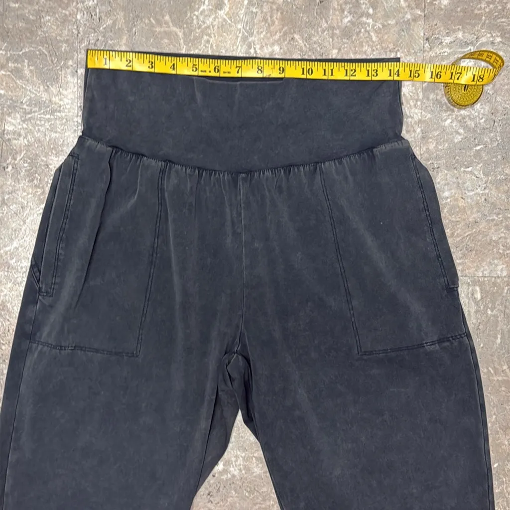 *discounted shipping* BAGATELLE Collection Distressed Nylon Joggers Size Medium - Image 6