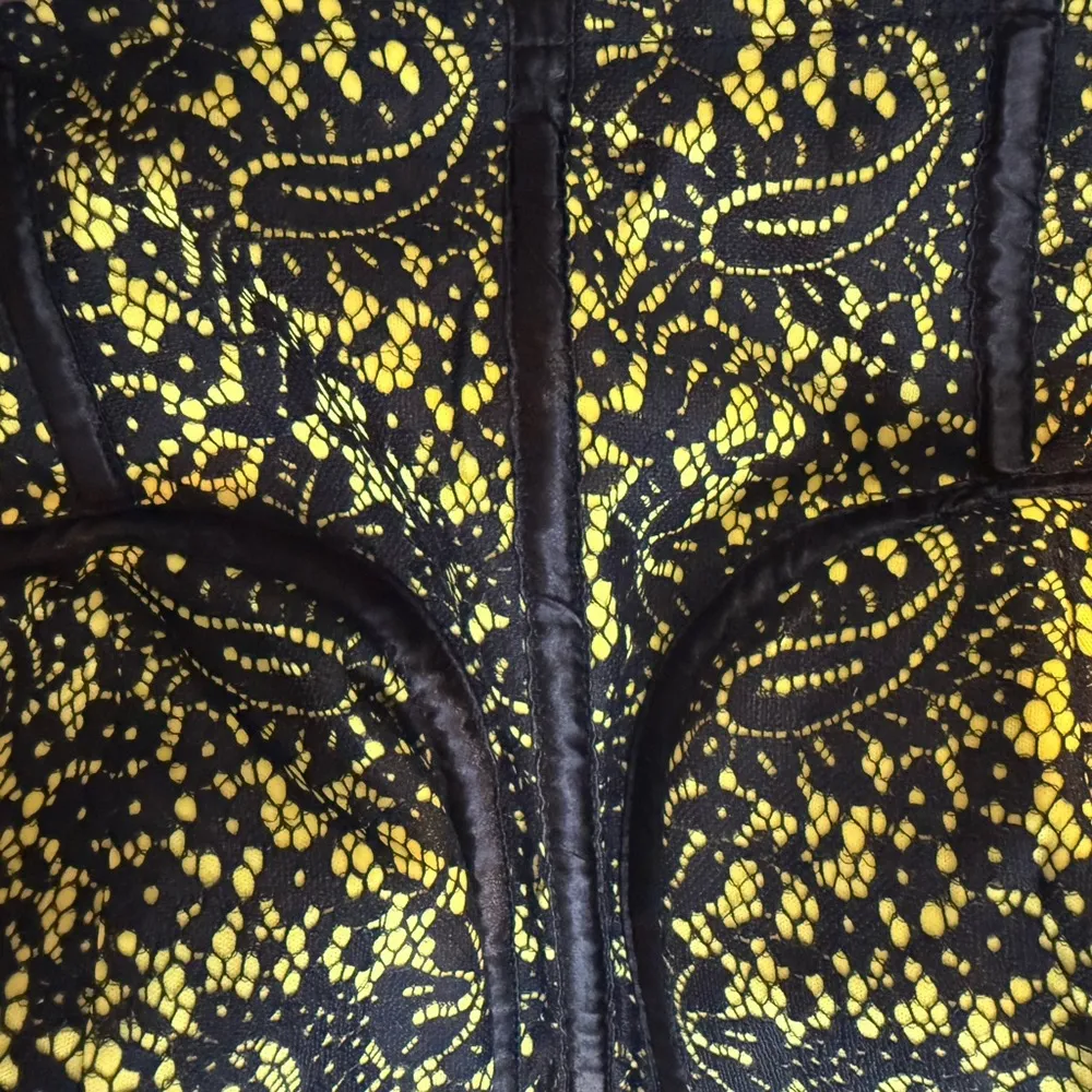 Black and Yellow Lace Bustier Top Size 2X - Image 4