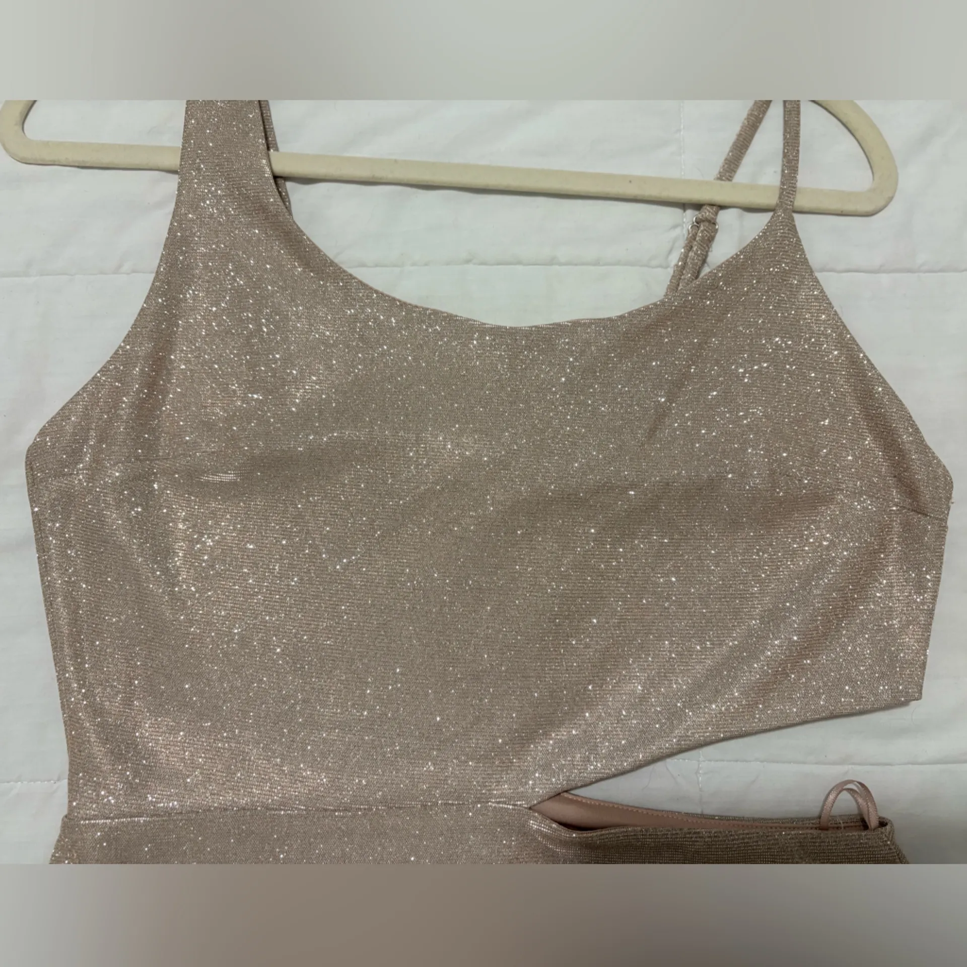 Jolt Blush and rose gold Apparel - Image 4