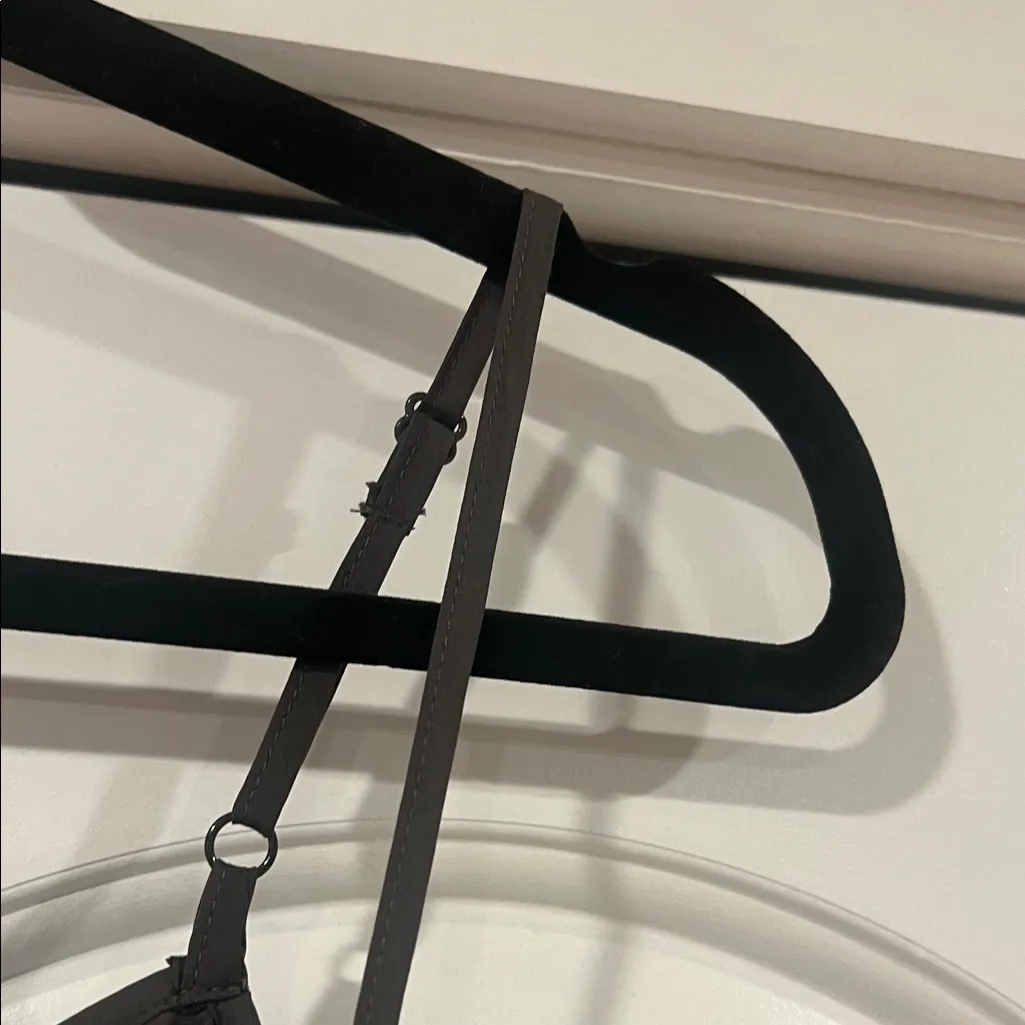 Anthropologie Metallic Silver Ruffle Cami size‎ 6 - Image 7