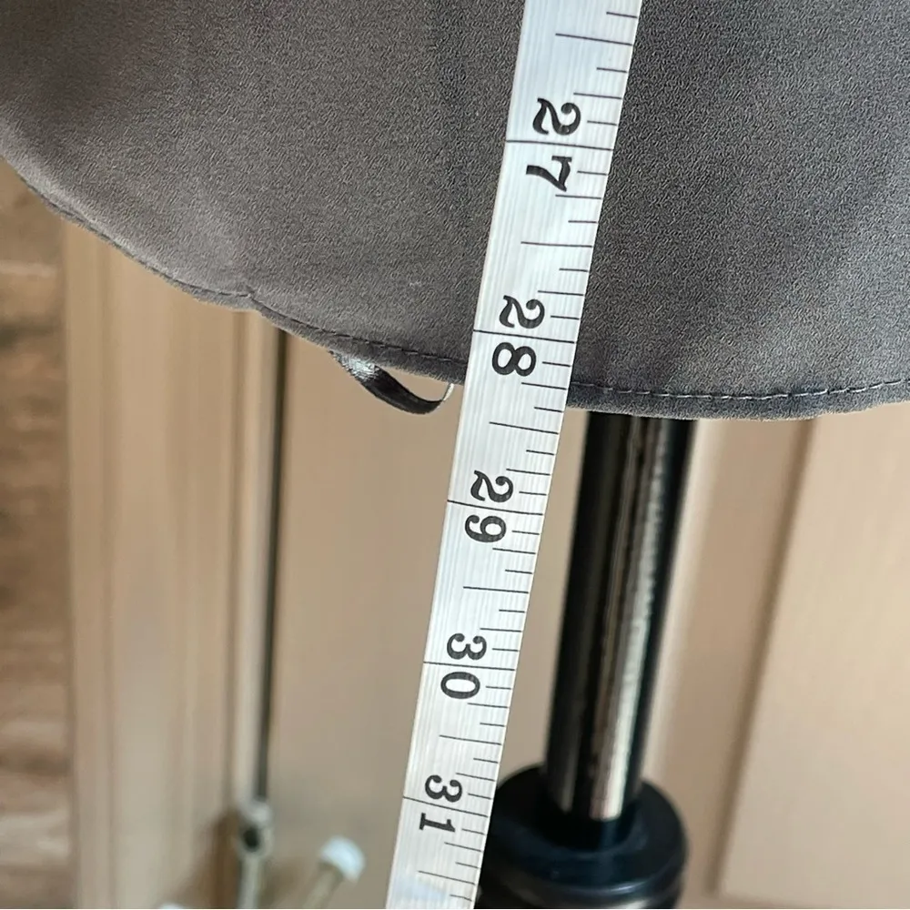 Juicy COUTURE Gray NWT V-Neck Top with Cut outs and Rhinestones Sz L - Image 14