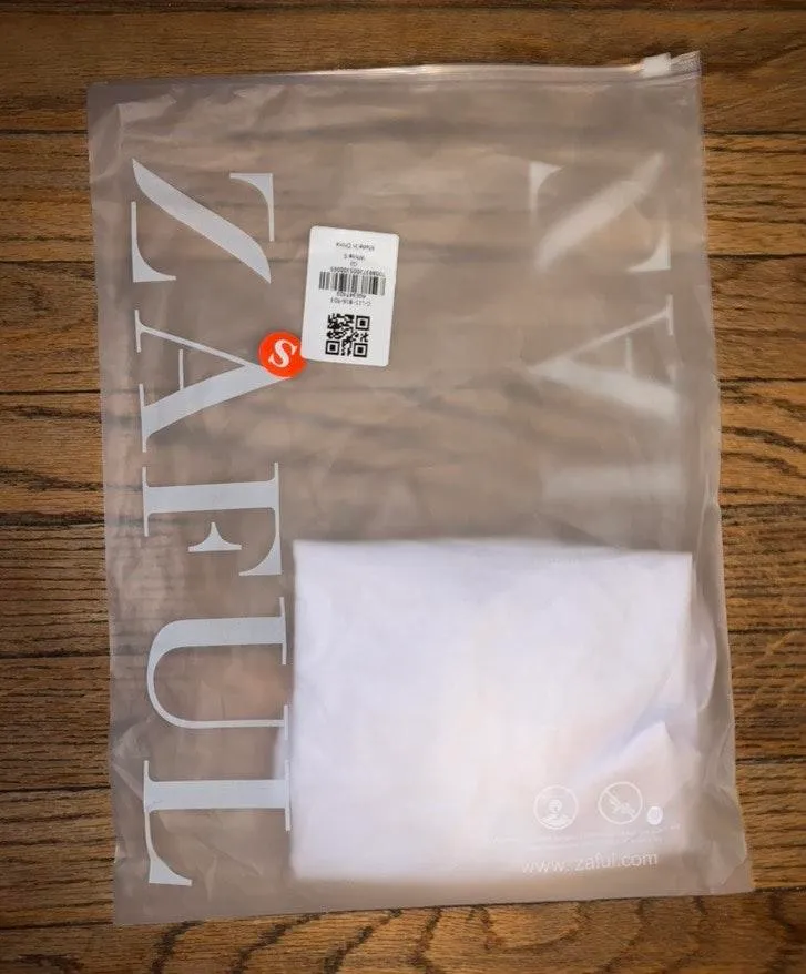 Zaful White Cropped Tee - Image 4