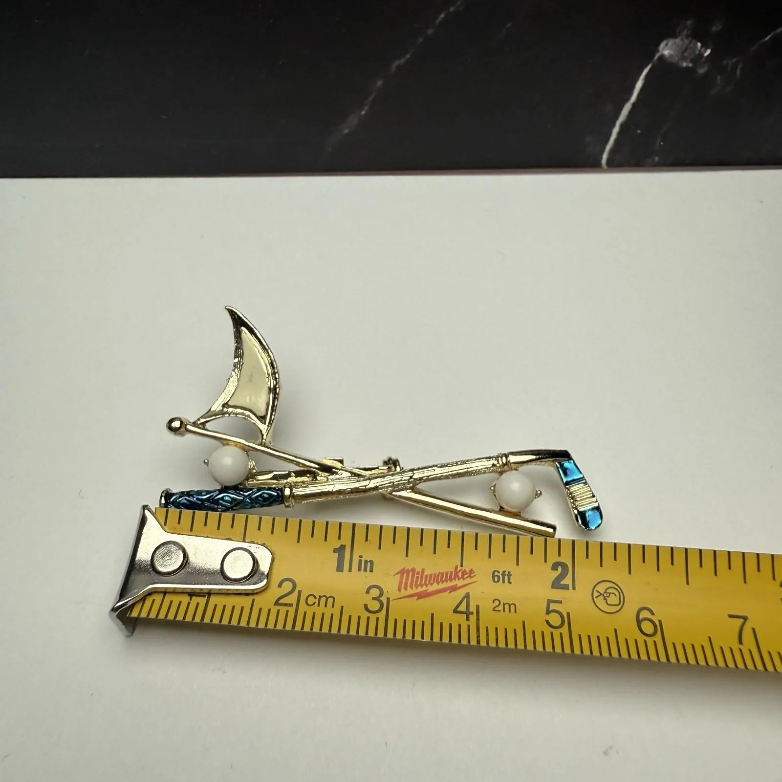 Gerry’s Golfing Golf Putter Ball & Flag Brooch Pin Signed Vintage Gold - Image 2