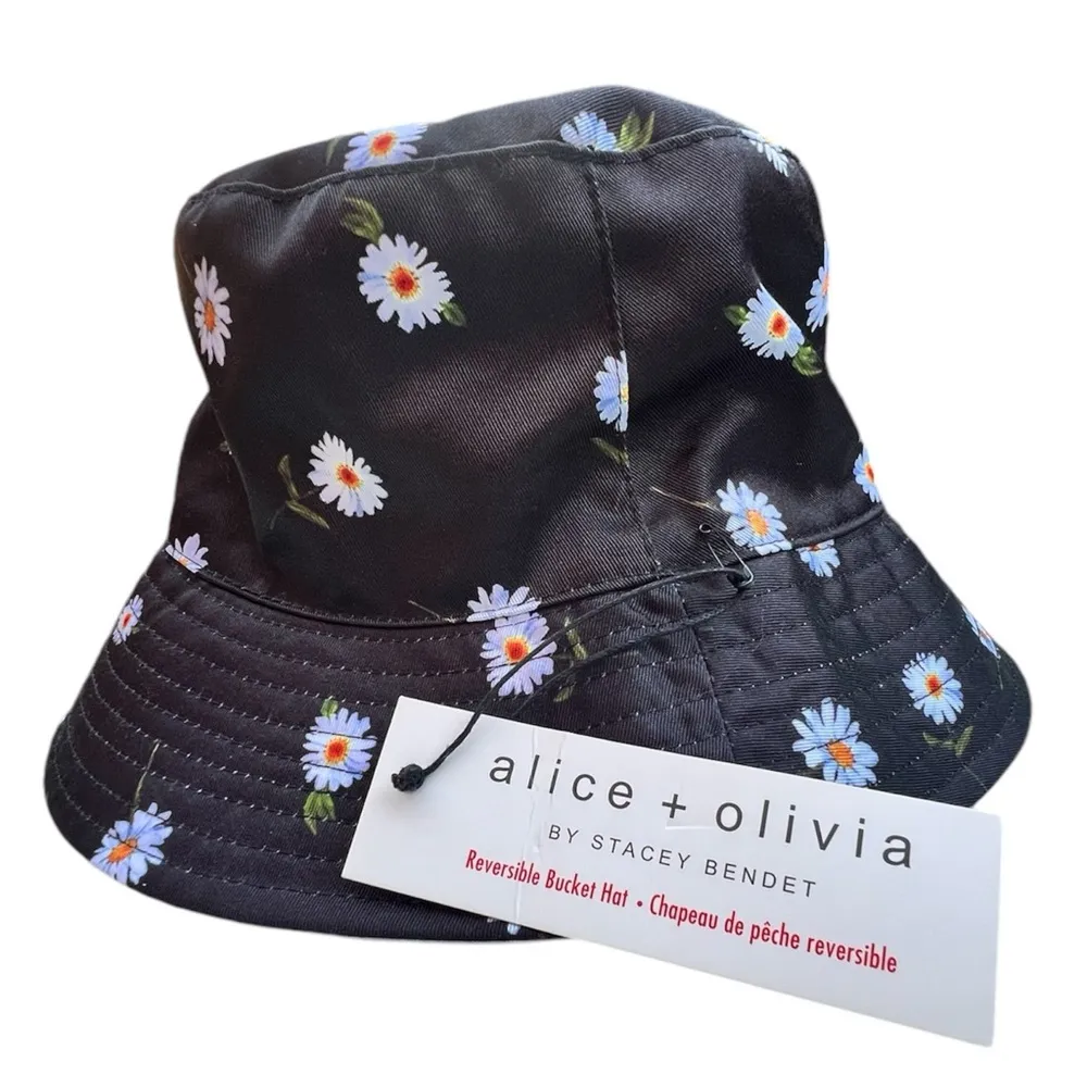Alice + Olivia Reversible Bucket Hat Black, White with Daisy’s NWT - Image 2