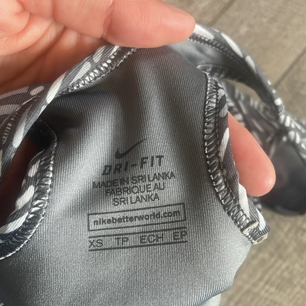 Nike Pro Dri-Fit Size XS Grey and White Athletic Sports Bra - Image 5