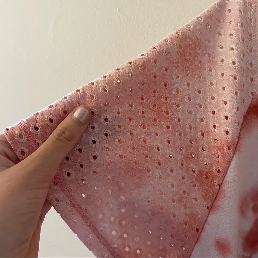 Honeyme medium women’s pink and white vneck lace sleeved short sleeved top - Image 4