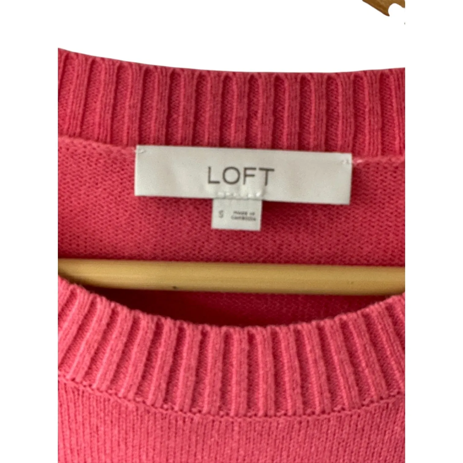 Ann Taylor Loft Pink Crewneck Sweater Ribbed Cuffs & Split Hem Women's Small - Image 4