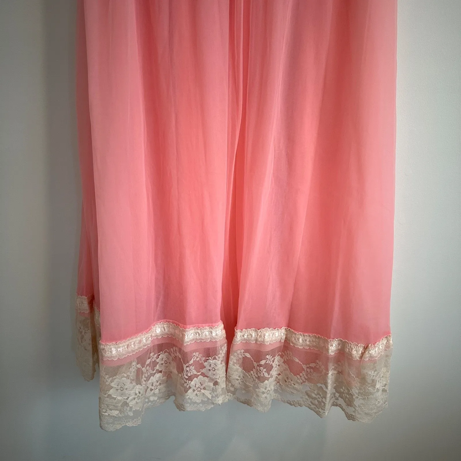 Gilead Pink Chiffon & Lace Nightgown and Robe Negligee Set Women's Small Vintage - Image 3