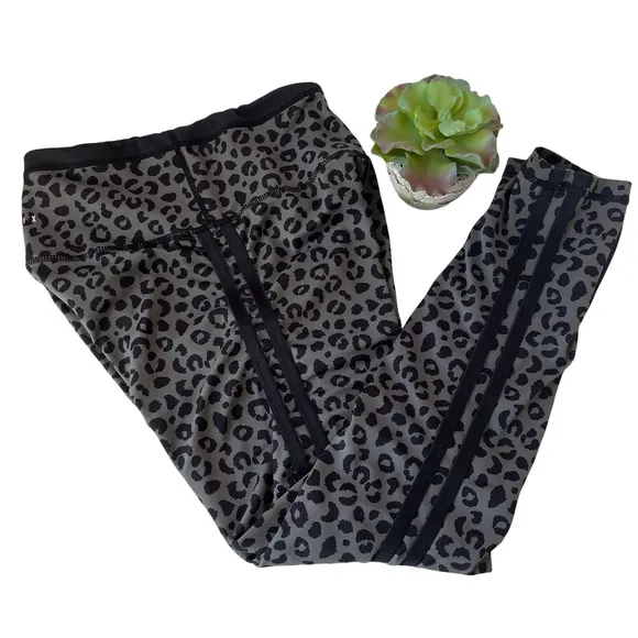 All Fenix Cheetah Print Athletic Womens Leggings Size Small Stripes Olive Gray - Image 3