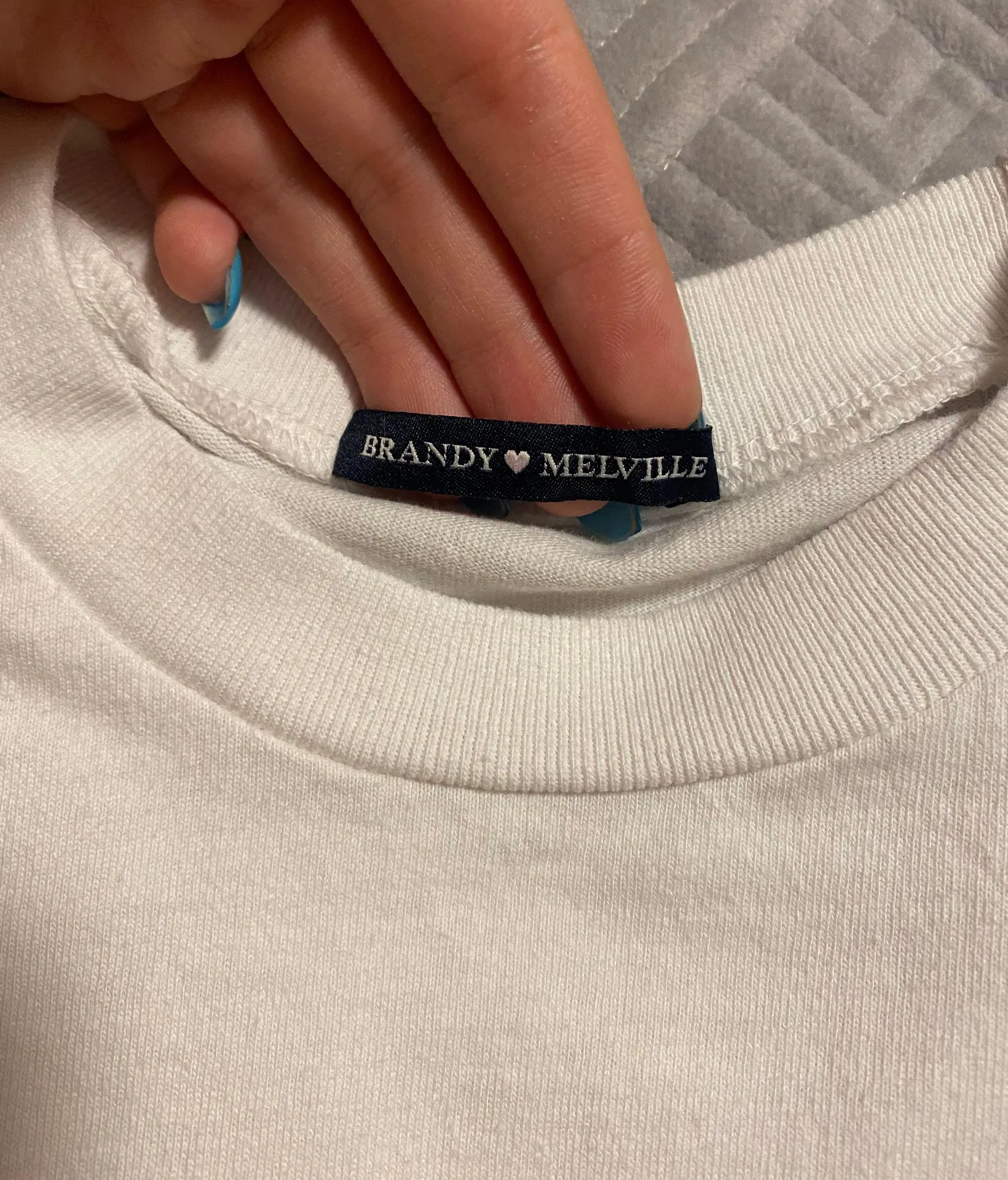 Brandy Melville Hawaii Tee - Image 4