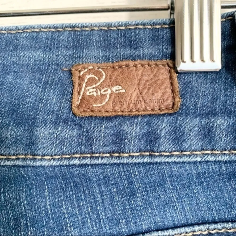 Paige Hidden Hills Double Button Flare Jeans size 27 - Image 4