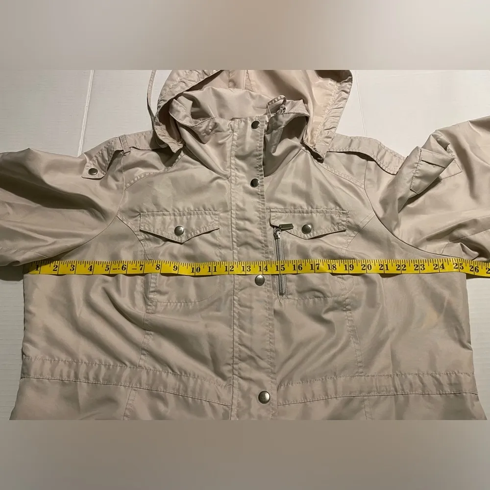 Dress Barn Woman Beige Nylon Zip Snap Hooded Jacket 18/20 Size undefined - Image 11