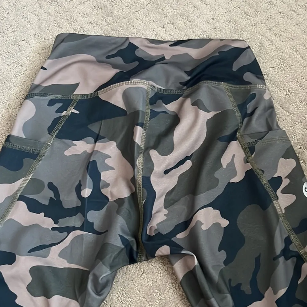 Salty Honey Camo leggings Green Size L - Image 3