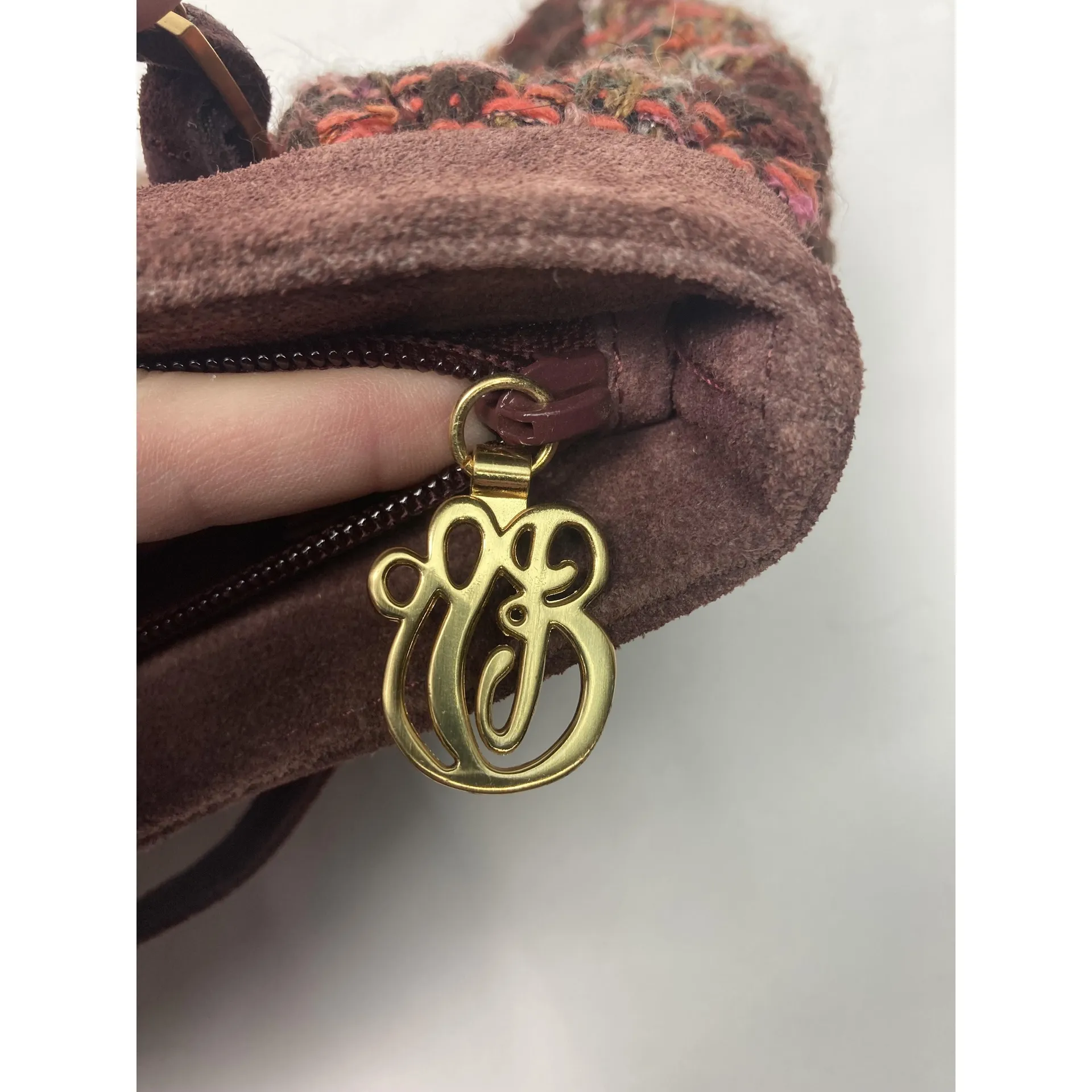 Vera Bradley Tweed Collection Shoulder Bag Burgundy Pink Gold Multi Rare Retired - Image 4