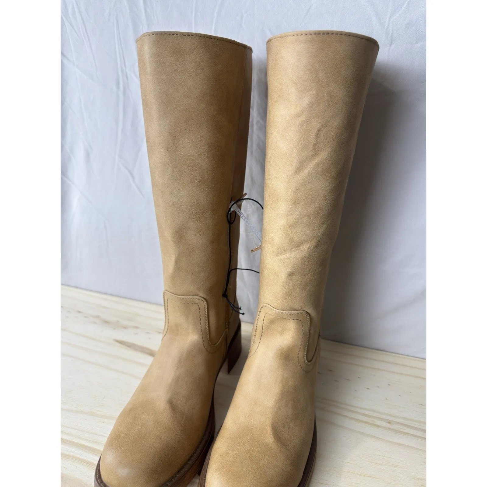 New York & Company Boots Womens Size 10 Tan/Beige Knee High Faux Leather NWOB Tan - Image 4