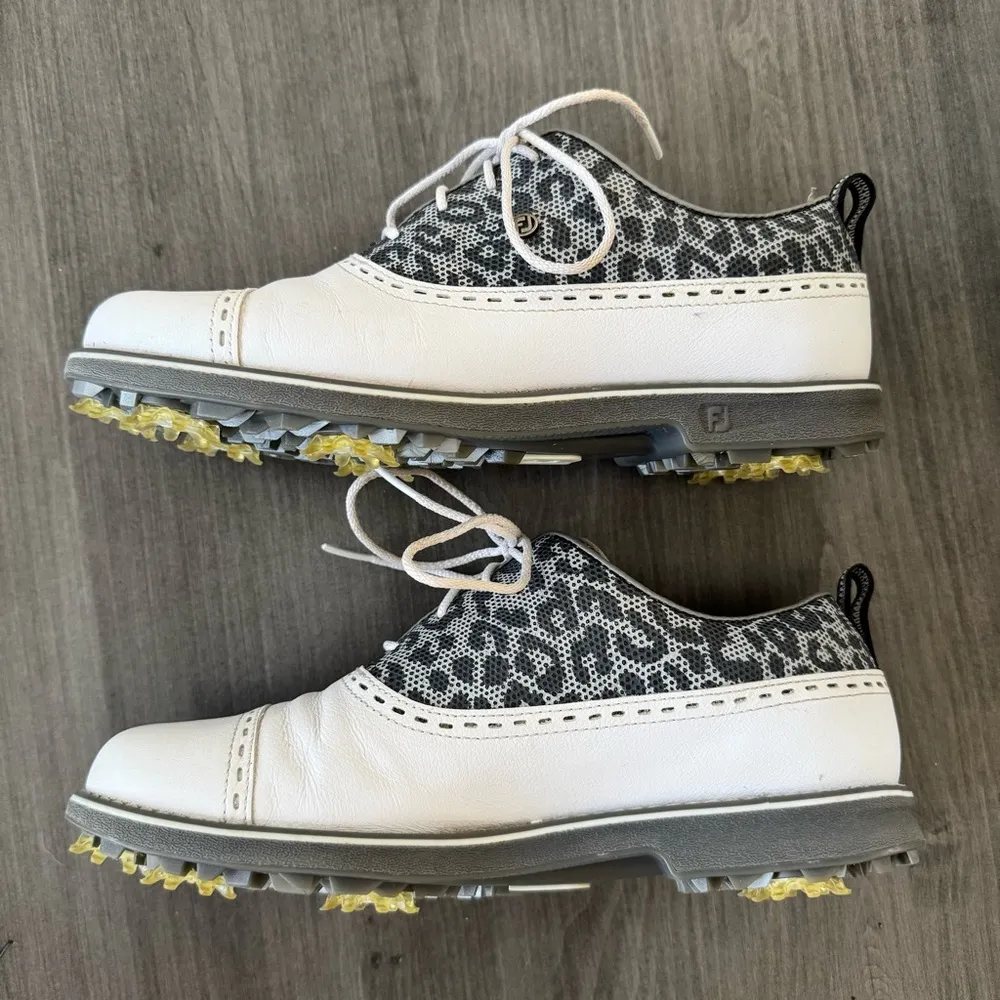 FootJoy Cap Toe Women golf shoes white gray animal print size 7.5 M - Image 7
