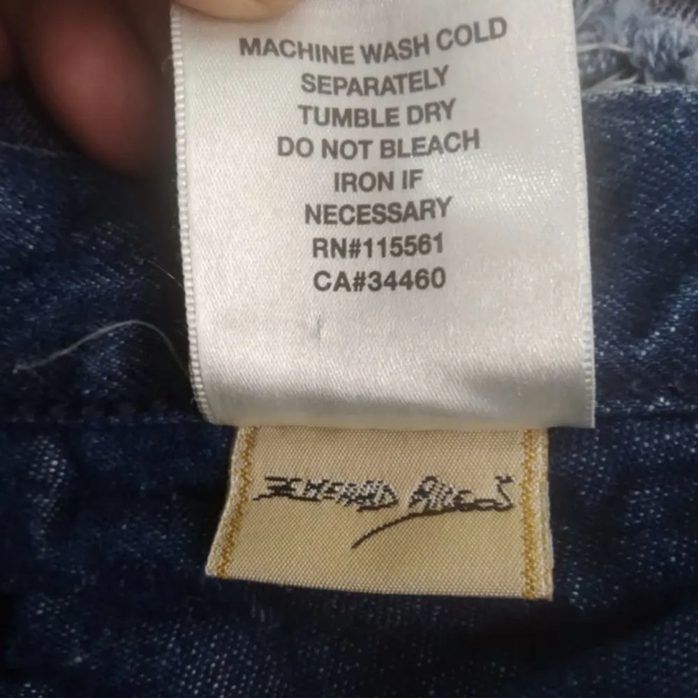 Rare ERS 7FAM Midrise Distressed Straight Leg EUC Size 26       J730 - Image 10