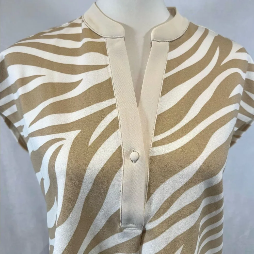 Melloday cream and taupe tiger print vneck cap sleeve blouse top size small NWT - Image 2