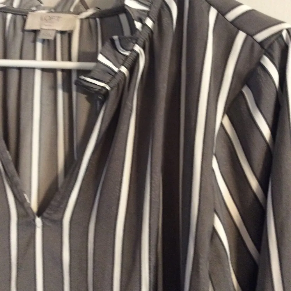 Ann Taylor Loft Outlet LP Petite gray striped blouse ruffled collar long sleeve - Image 2