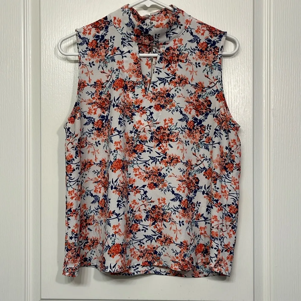 Women's Paper Crane Floral White Blouse Size Large EUC #2299 - Image 2