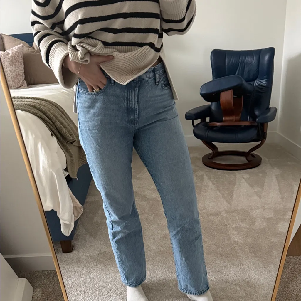 Madewell ‘90s straight Classic Blue light wash Women's Jeans size 29! - Image 3