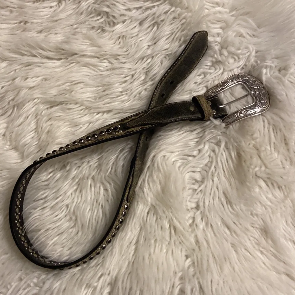 Nocona Gray and Silver Western Belt with Ornate Buckle size S 1/2” wide - Image 16