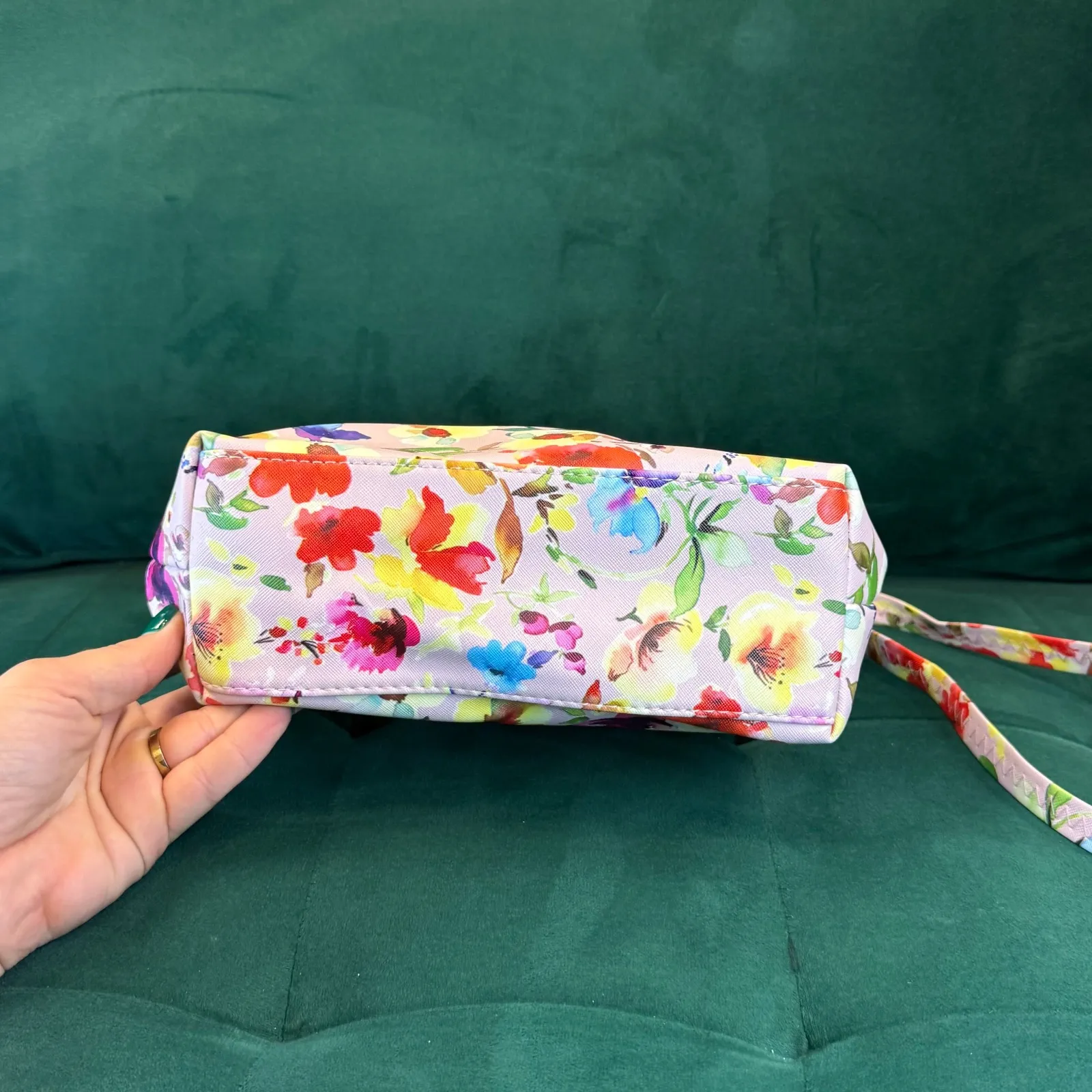 Carlos by Santana‎ Floral Crossbody Colorful Flowers Lightweight Shoulder Purse - Image 4