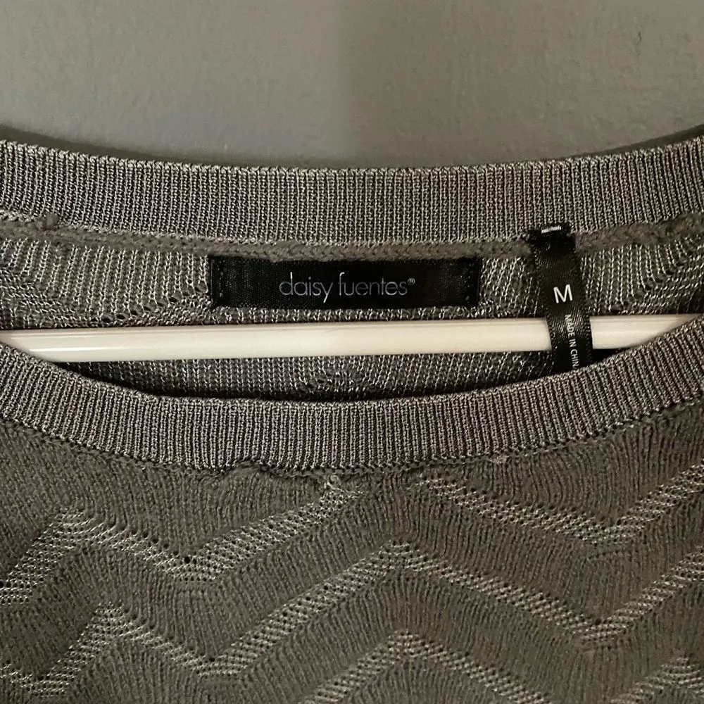 Daisy Fuentes Sweater Size Medium - Image 4