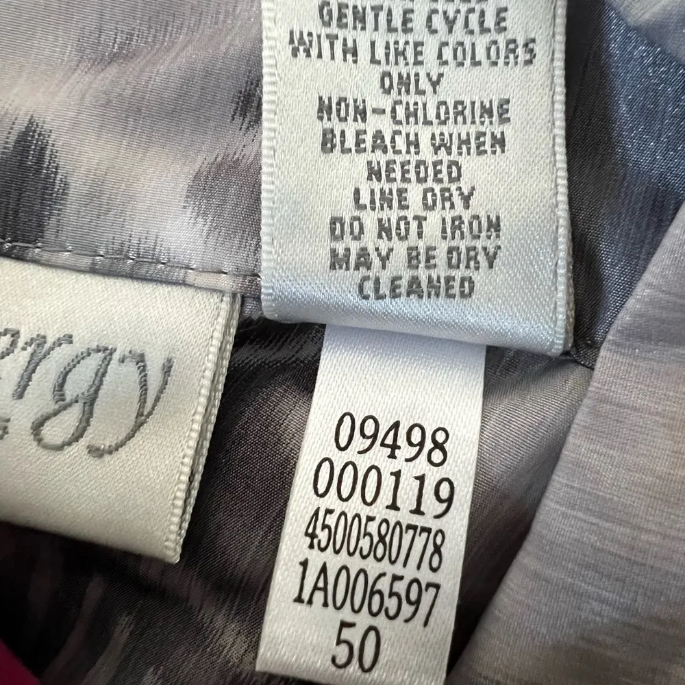 Zenergy by Chico’s woman’s lightweight jacket. Chicos size: 1, or M/8. Gray Size undefined - Image 10