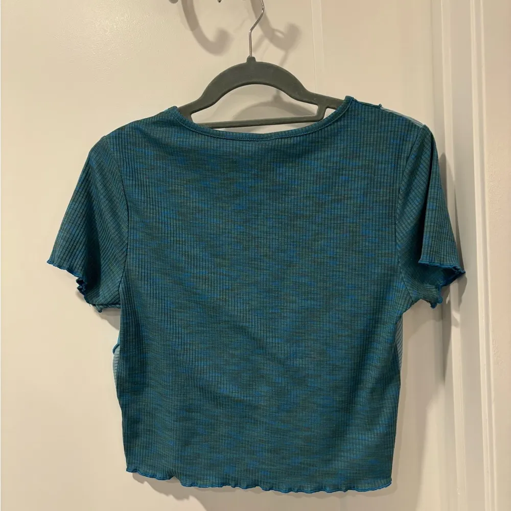 Wild Fable Light Blue & Dark Blue Patchwork With Ruffles Crop Top Size Large - Image 2