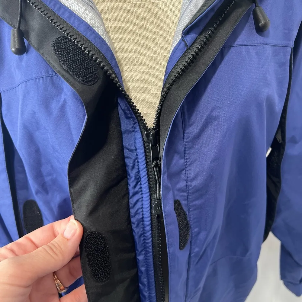 L.L.Bean  navy blue wind breaker jacket - Image 15