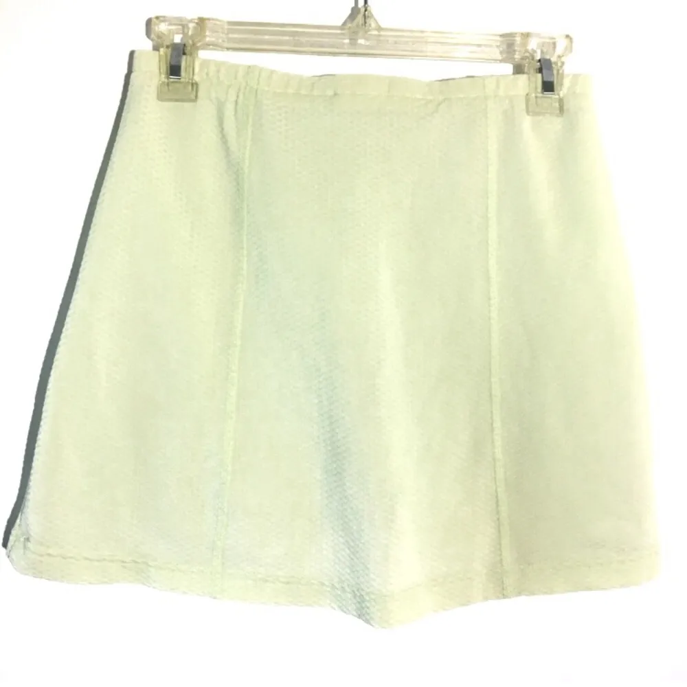 Nike Sphere Skirt Light Green Size Medium - Image 4