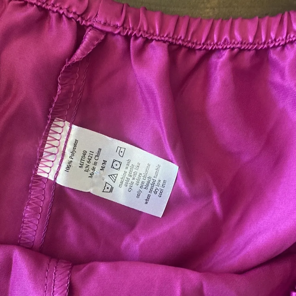 Linea‎ Donatella Wild Berry satin sleep shorts size M elastic waist short - Image 4
