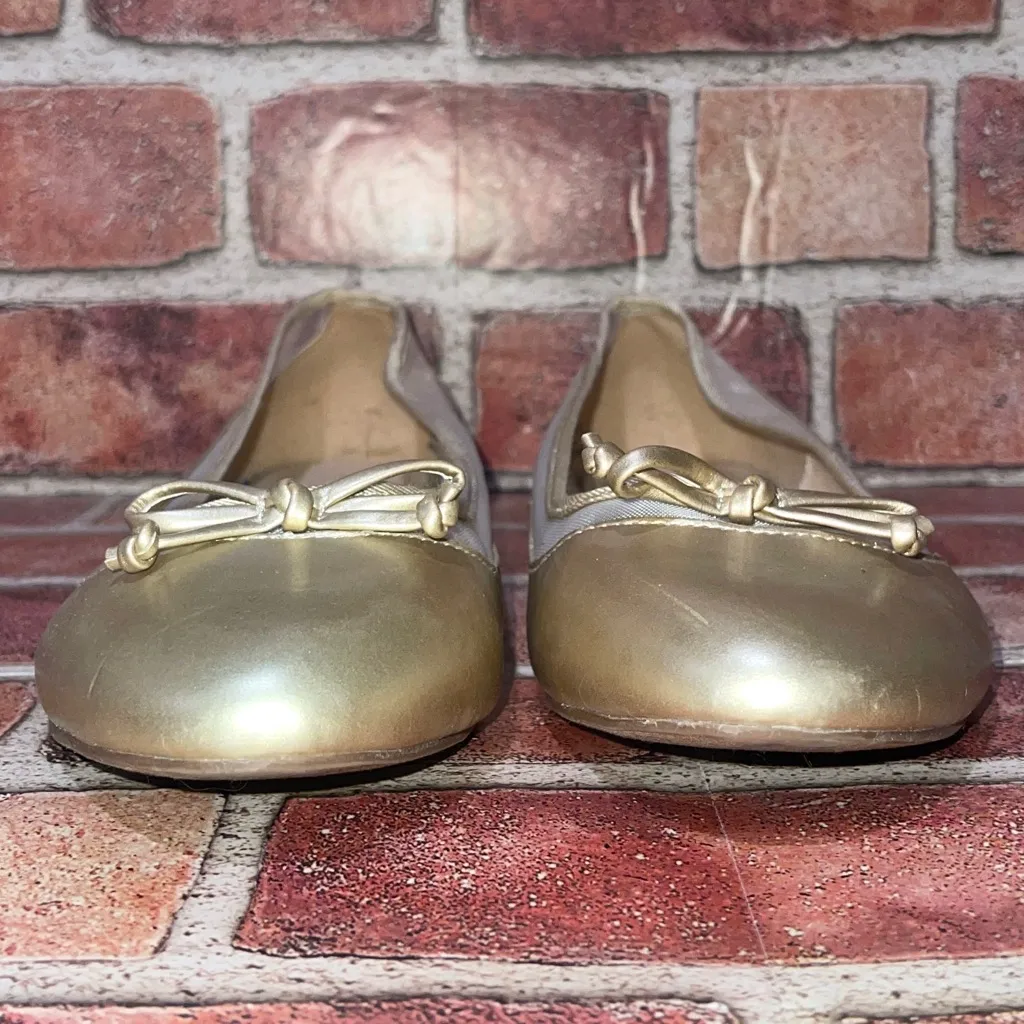 Pre-Owned Ann Taylor Gold Ballerina Bow Flats Mesh Size 9M Cute Chic Casual - Image 2