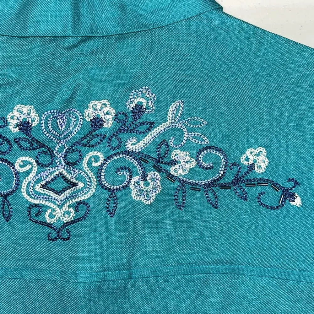 Susan Graver NWT Size M Blue Embroidered Linen/Rayon Blend Button Down Shirt Top - Image 4