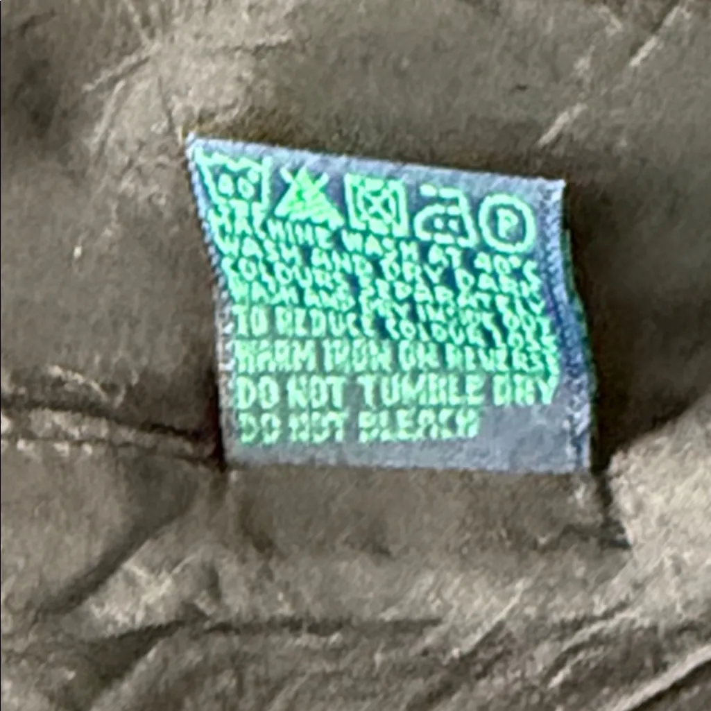 Boden Embroidered aplique button Black Floral Skirt Size 10 - Image 7