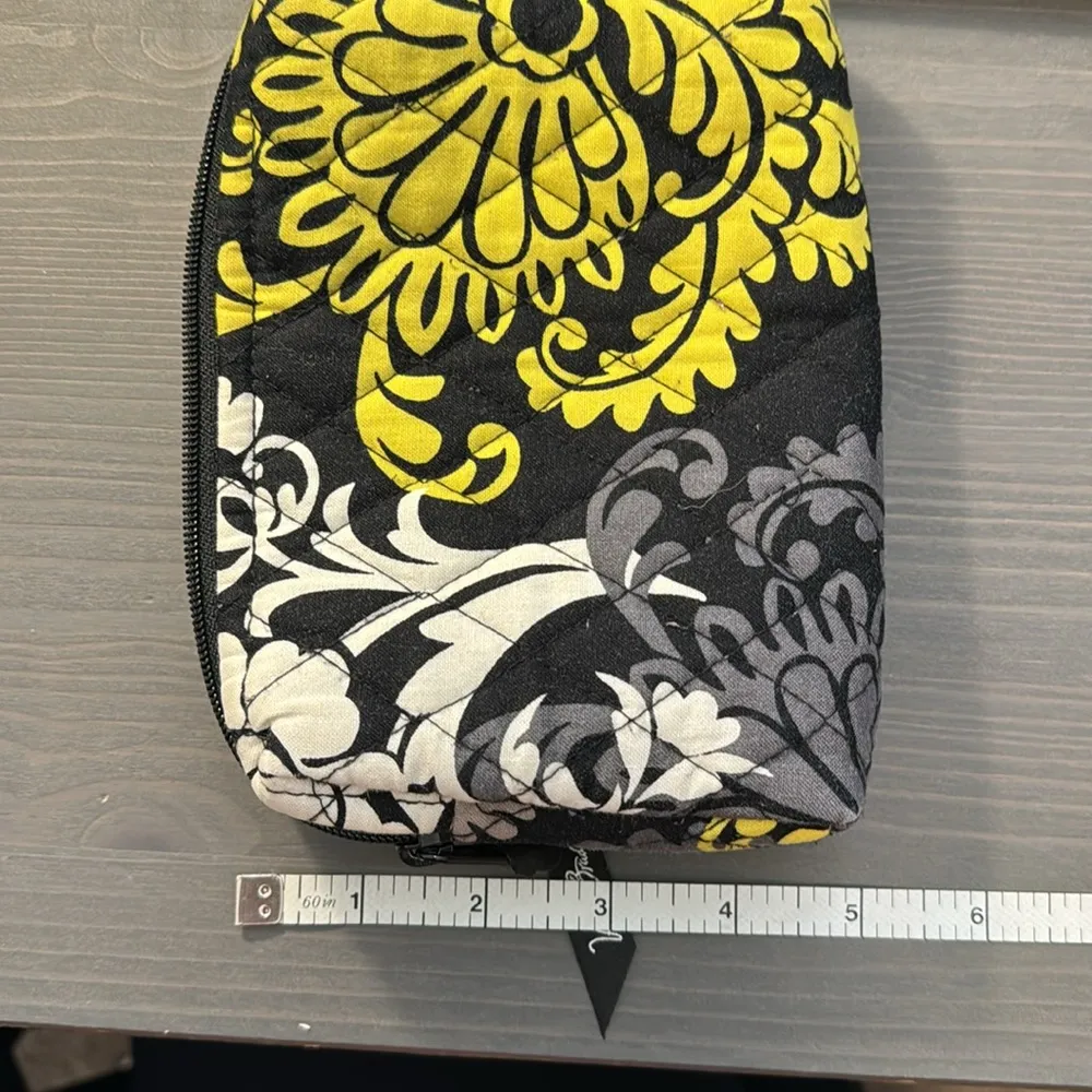 Small lined Vera Bradley makeup bag - Image 6