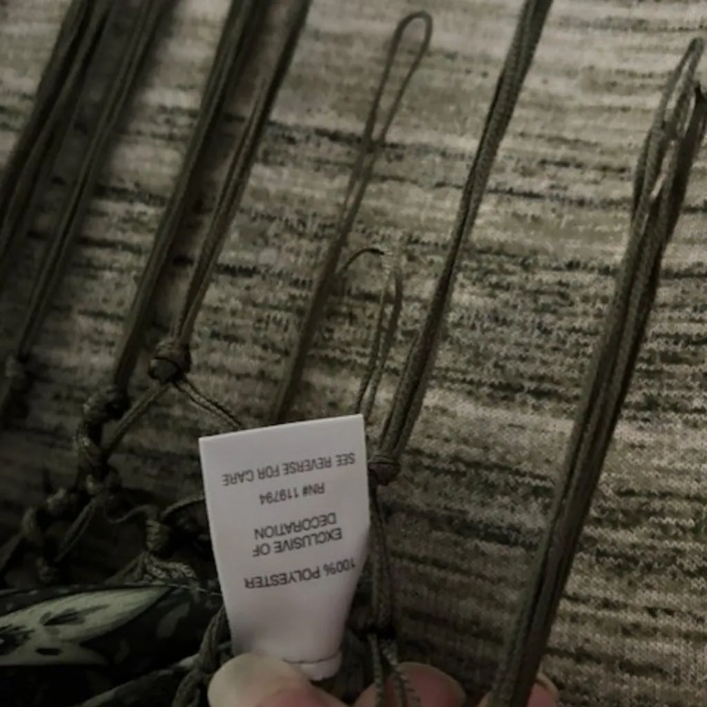 One World L Top Green Paisley Fringe Scarf Boho Casual Chic Hippie Roll Tab Cozy - Image 6