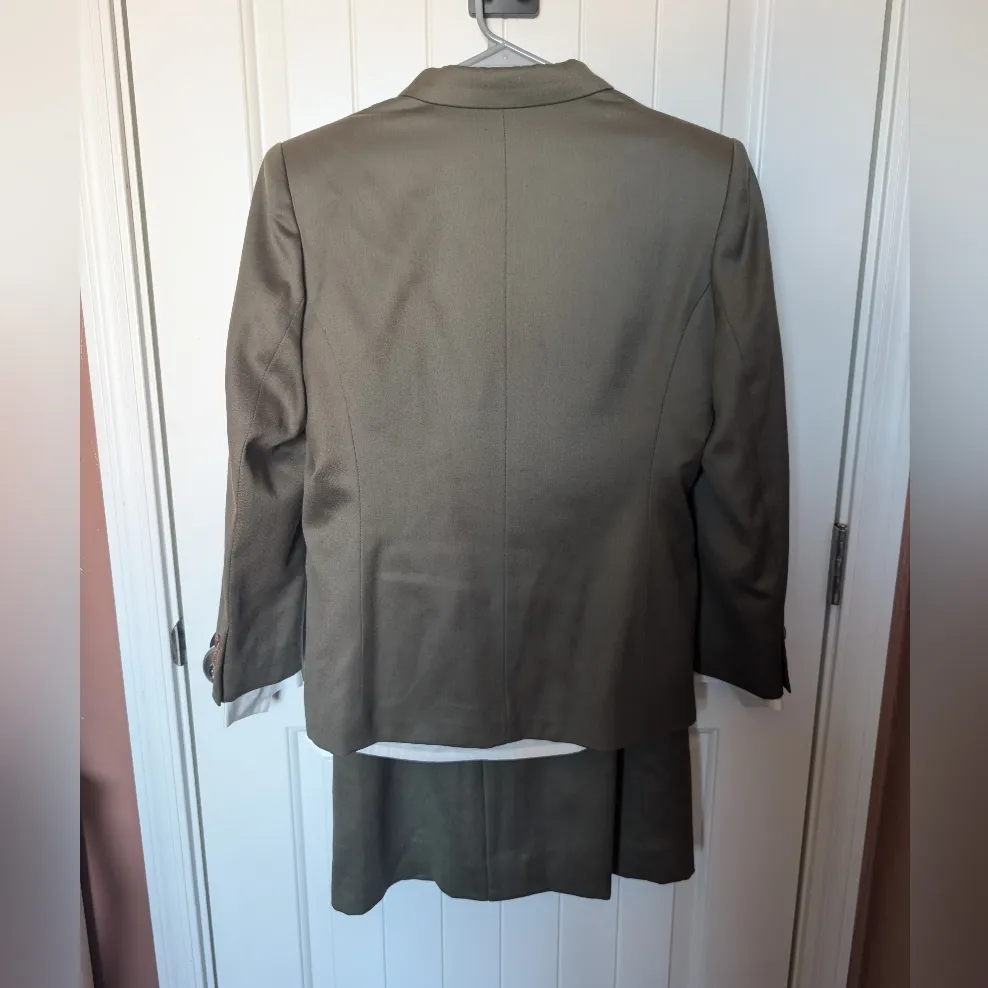 VTG Love Rich Japanese Women's Wool Suit Set Olive Green/White Women's Small/6 Green - Image 2