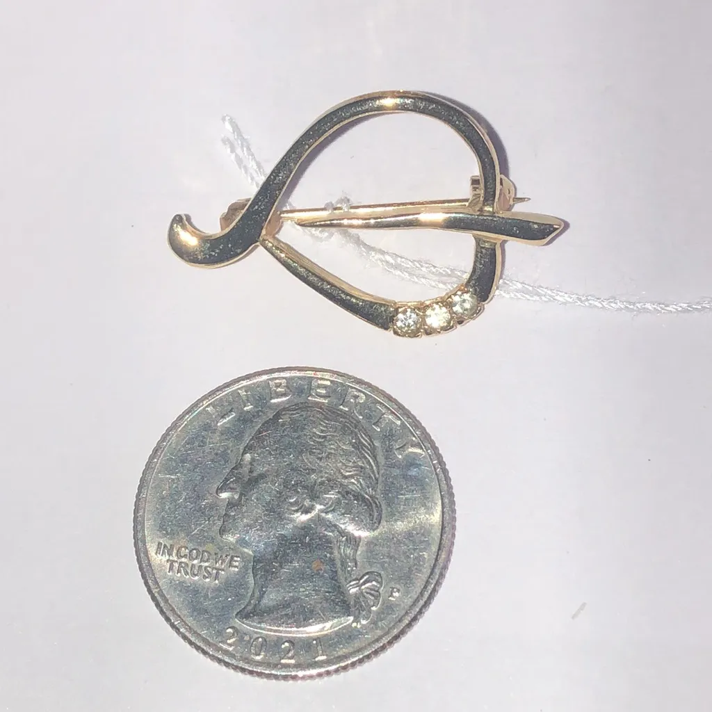 Angel Brand Elegant Gold Tone Rhinestone Vintage Dainty Brooch - Image 3