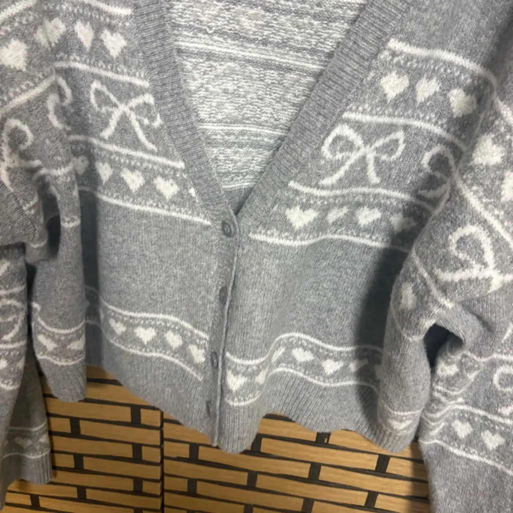 No Boundaries Gray Bow Print Button Front Cardigan Size XL - Image 3