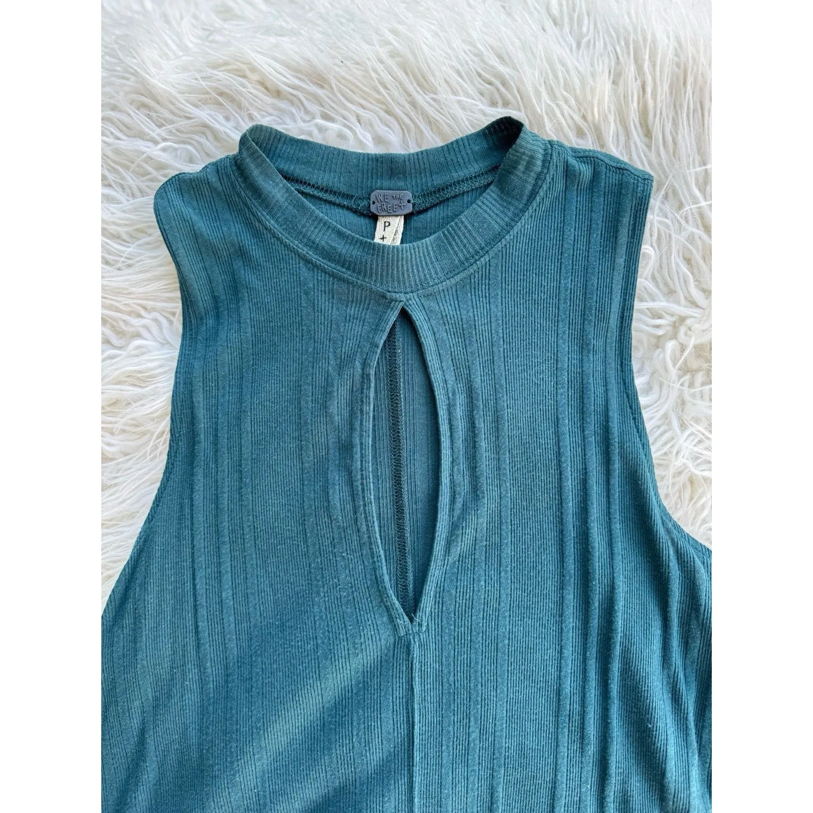 Free People We The Free Faye Ribbed Keyhole Tank
Turquoise Size Small - Image 4