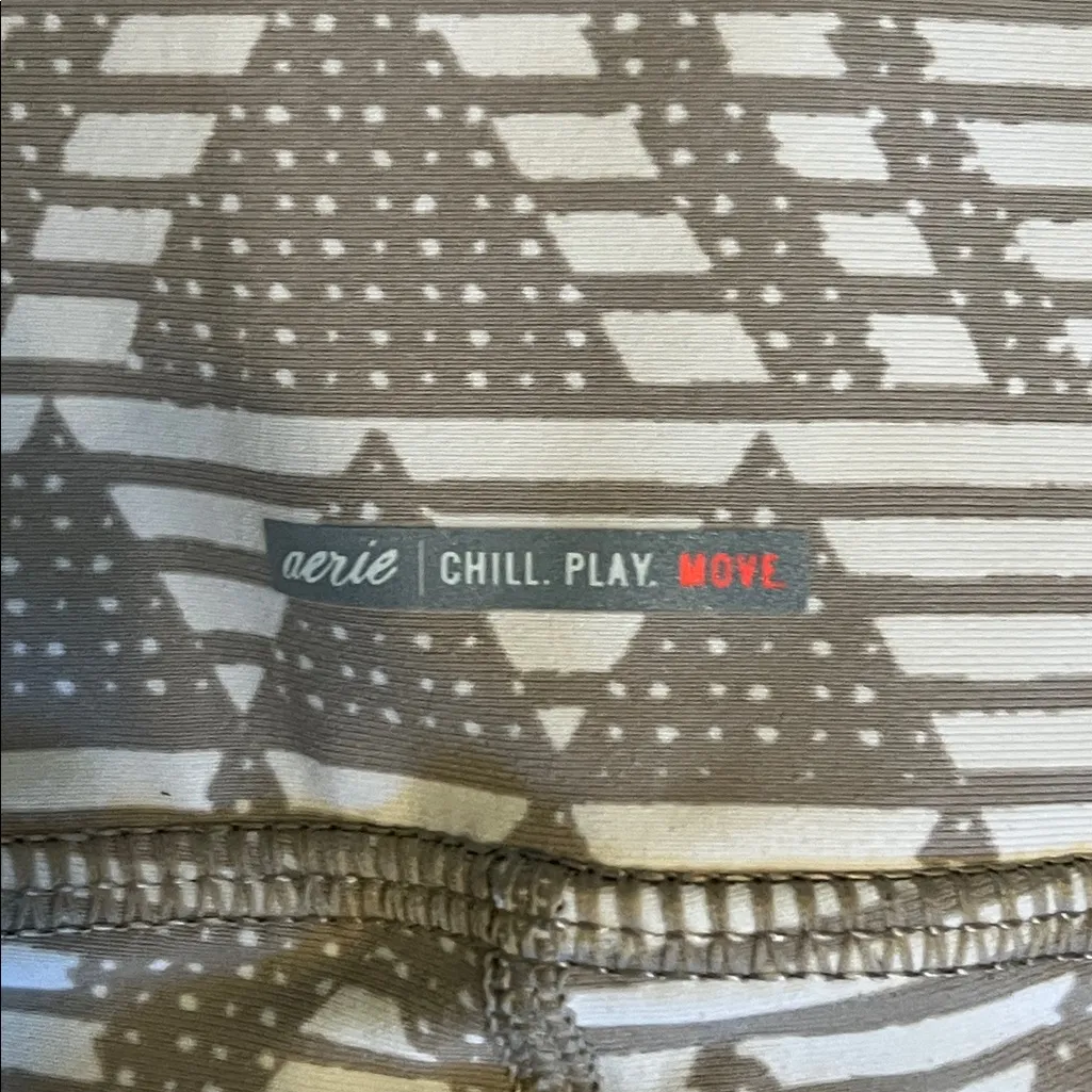 Aerie Chill Play Move Aztec Design Tan & Cream Athletic Leggings Size XL - Image 5